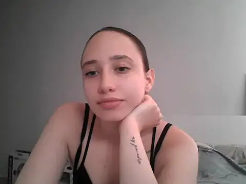 DarkMirel online show from June 2, 2026, 4:09 pm