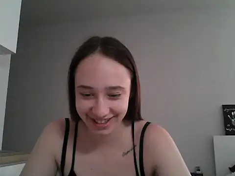 DarkMirel online show from June 20, 2026, 4:54 pm