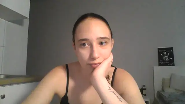 DarkMirel online show from July 3, 2026, 6:14 pm