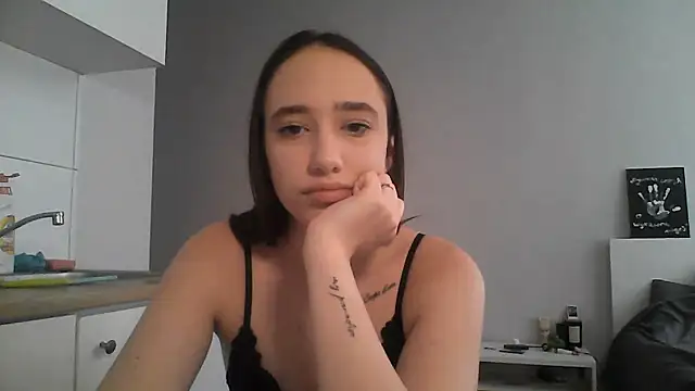 DarkMirel online show from July 7, 2026, 2:10 pm