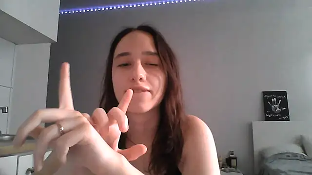 DarkMirel online show from July 15, 2026, 3:50 pm
