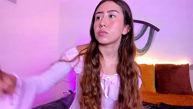 Snapshot of Molly_Sweet__ chatting on July 9, 2026, 4:22 pm Molly Sweet online show from July 9, 2026, 4:22 pm