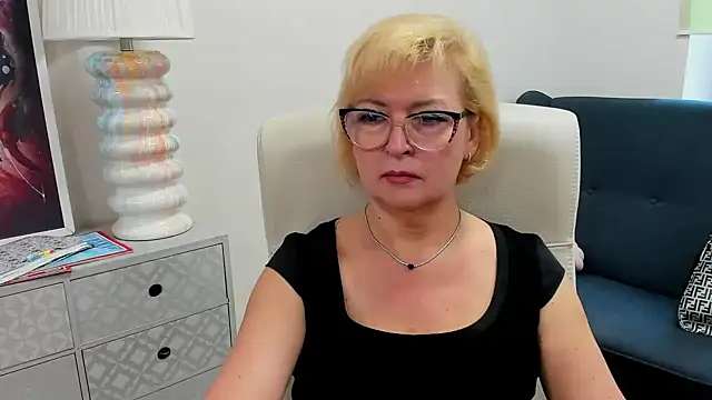 luna xfantasy online show from June 1, 2026, 6:48 am