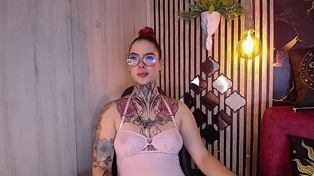Atenea Red online show from May 13, 2026, 10:06 pm