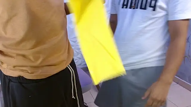 goldenjyj online show from April 15, 2026, 3:08 pm