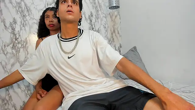 Snapshot of Kratos_Kuromiix chatting on April 16, 2026, 4:46 am Kratos Kuromiix online show from April 16, 2026, 4:46 am