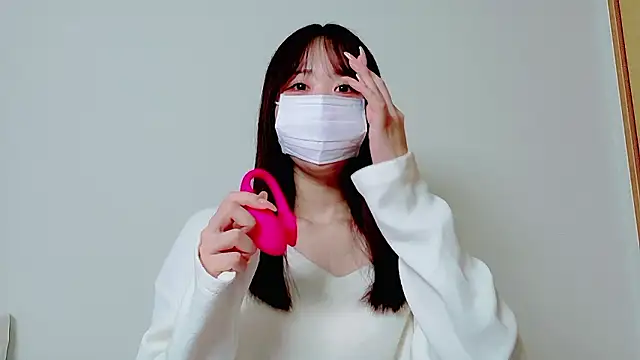 Yuyu xoxo online show from April 15, 2026, 11:50 am