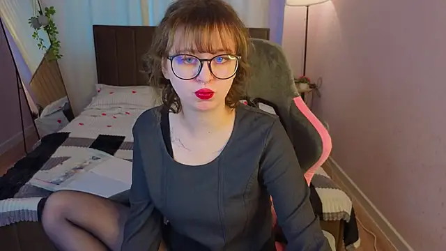 Helen Carson online show from May 6, 2026, 1:03 am