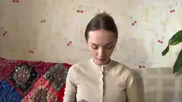 Snapshot of AdriannaBill chatting on April 16, 2026, 3:02 pm AdriannaBill online show from April 16, 2026, 3:02 pm