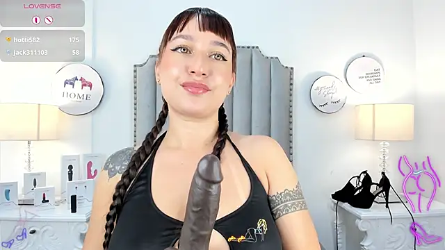 Snapshot of katherine_glow chatting on April 15, 2026, 3:08 pm katherine glow online show from April 15, 2026, 3:08 pm