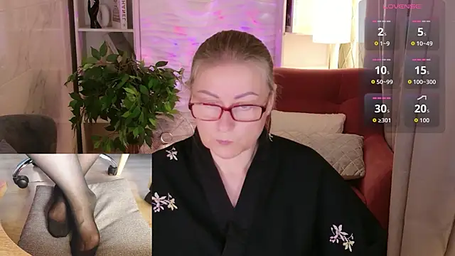Alexandra Kind online show from July 7, 2026, 1:48 pm