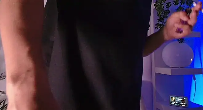 andyypalmer  online show from April 18, 2026, 6:06 am