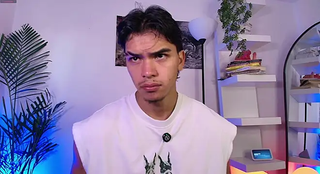 andyypalmer  online show from June 13, 2026, 11:41 am