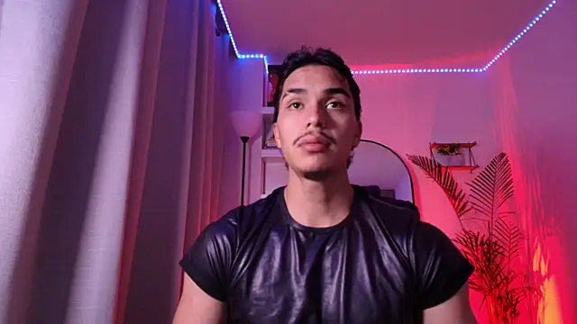 andyypalmer  online show from July 27, 2026, 5:36 am