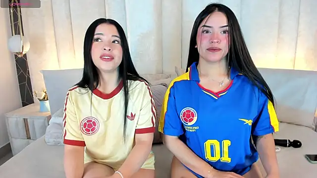 imnikaa  online show from June 17, 2026, 1:01 pm
