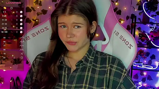 alice tails online show from April 16, 2026, 9:39 pm