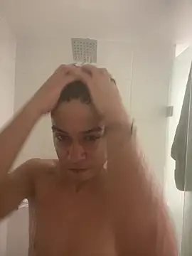 ronald thompson20 online show from April 17, 2026, 9:18 pm