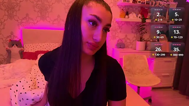 MyNaomi online show from June 10, 2026, 9:57 pm