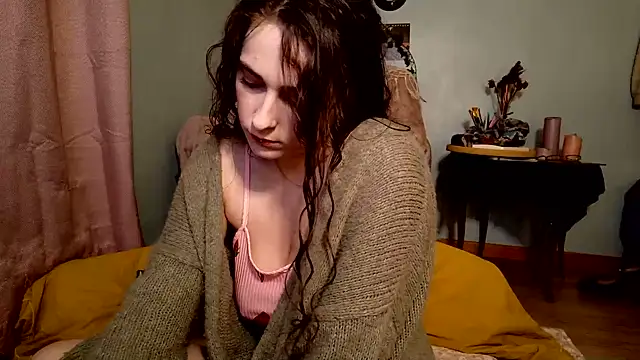 missclochette online show from July 21, 2026, 12:18 pm