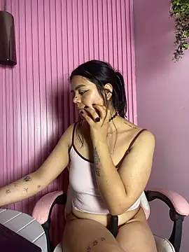 Snapshot of DammCherry chatting on April 15, 2026, 7:58 pm DammCherry online show from April 15, 2026, 7:58 pm