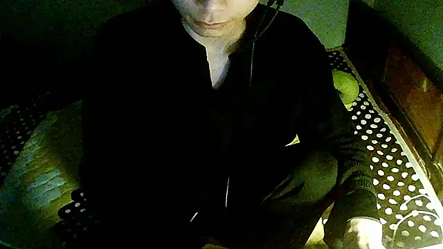 Kangc369 online show from April 16, 2026, 7:47 pm