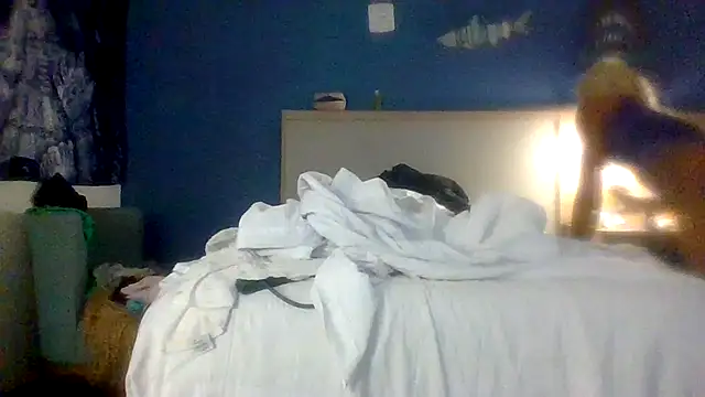 Snapshot of Dicksee_Left chatting on June 21, 2026, 10:23 pm Dicksee Left online show from June 21, 2026, 10:23 pm