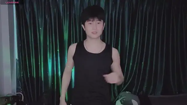 Zz YuunaSSquart zZ online show from April 18, 2026, 7:23 am