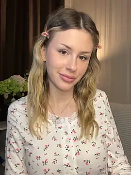 Snapshot of SearchyourAngel chatting on April 15, 2026, 2:35 pm SearchyourAngel online show from April 15, 2026, 2:35 pm