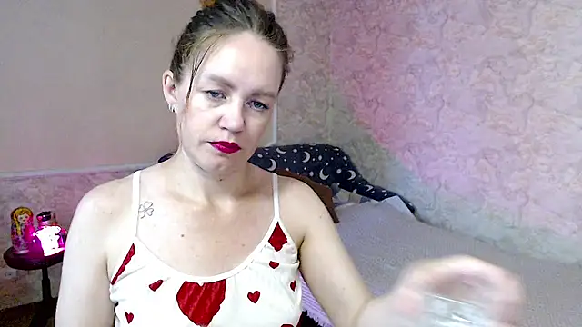 Fern Lust online show from July 12, 2026, 7:32 am