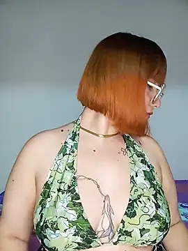 Snapshot of Curves_Nina chatting on July 10, 2026, 1:10 am Curves Nina online show from July 10, 2026, 1:10 am