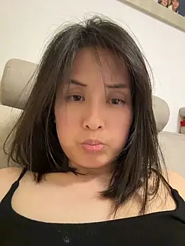 Faye-baby online show from May 6, 2026, 3:17 pm