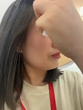 Faye-baby online show from May 13, 2026, 4:43 am