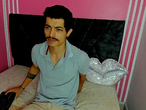 Snapshot of taylor_Stele chatting on April 18, 2026, 1:15 pm taylor Stele online show from April 18, 2026, 1:15 pm