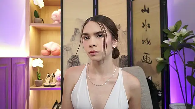 AlinaBennet  online show from July 3, 2026, 11:38 am