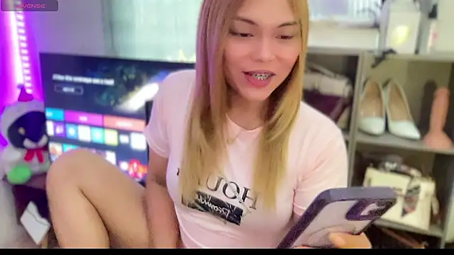 hannaBaby lisyos11 online show from June 5, 2026, 2:07 am