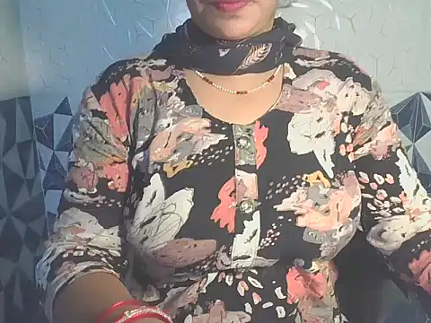 Hotty Bhabhi1 online show from May 7, 2026, 5:35 am