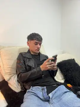 martin18 dirty online show from April 18, 2026, 4:05 am