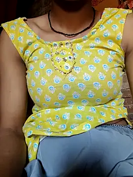Cute-Nitya 21 online show from May 3, 2026, 4:40 am