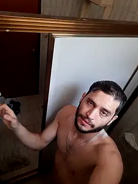 GeorgeLatamXL online show from April 20, 2026, 4:54 pm