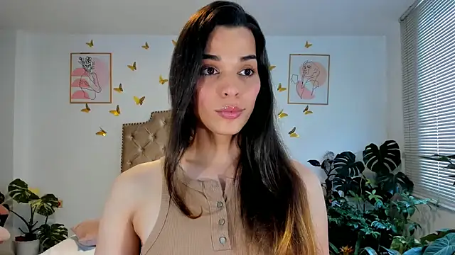 bella grego online show from June 8, 2026, 7:14 pm