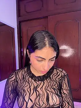 Snapshot of Lily_Rush chatting on May 5, 2026, 12:02 pm Lily Rush online show from May 5, 2026, 12:02 pm