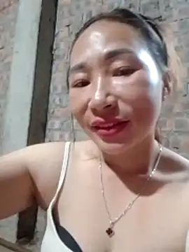 Snapshot of Tieuthu2 chatting on May 13, 2026, 11:18 am Tieuthu2 online show from May 13, 2026, 11:18 am