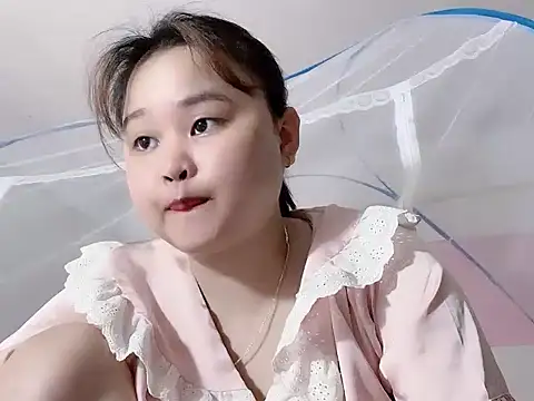 NhungNhun789 online show from May 9, 2026, 8:08 am