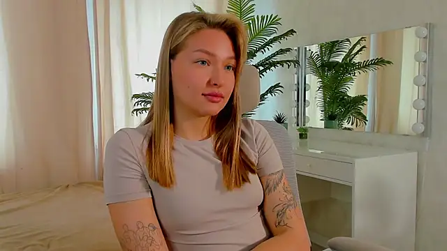 FidelaMendolia online show from April 18, 2026, 9:57 am