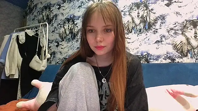 Snapshot of Princess_Mira chatting on May 21, 2026, 5:42 pm Princess Mira online show from May 21, 2026, 5:42 pm