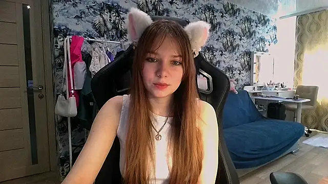 Snapshot of Princess_Mira chatting on July 8, 2026, 10:42 am Princess Mira online show from July 8, 2026, 10:42 am