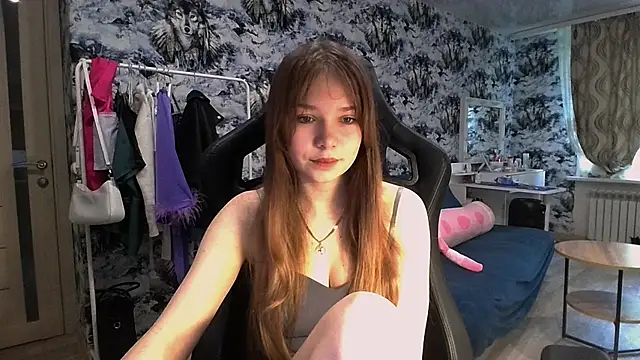 Snapshot of Princess_Mira chatting on July 9, 2026, 5:00 am Princess Mira online show from July 9, 2026, 5:00 am
