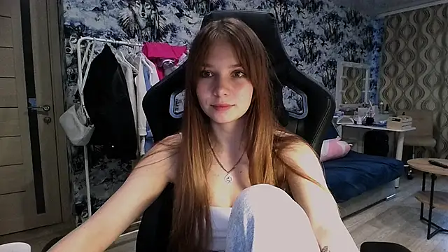 Snapshot of Princess_Mira chatting on July 28, 2026, 2:57 pm Princess Mira online show from July 28, 2026, 2:57 pm