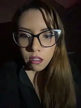 AliceMtz online show from May 13, 2026, 9:22 pm