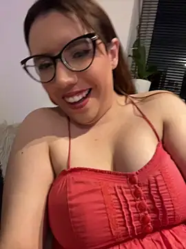 AliceMtz online show from June 12, 2026, 11:46 pm